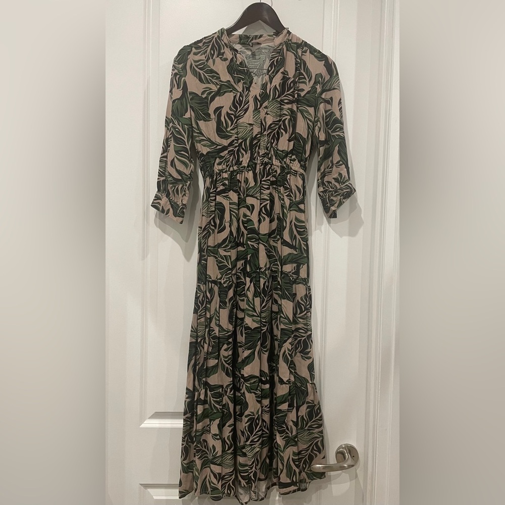 Elegant Green Leaf Print Dress
